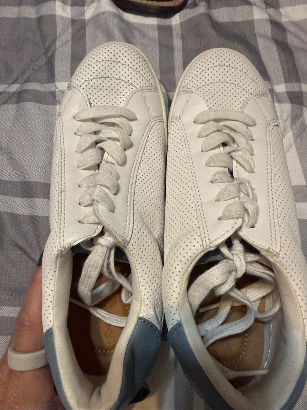 Universal Thread Spencer Fashion Sneakers White & Blue